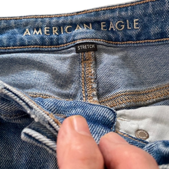 American Eagle Distressed Blue Fade Women’s Stretch Straight Leg Mom Jea… - Picture 7 of 10